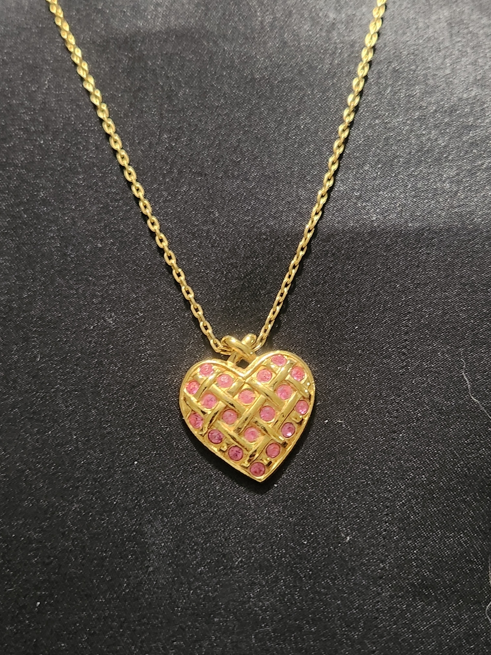 Vintage Avon Gold Tone Lattice Heart Pendant Necklace Pink Rhinestones